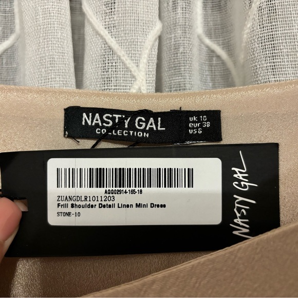 Nasty gal beige dress NWT - Picture 2 of 2